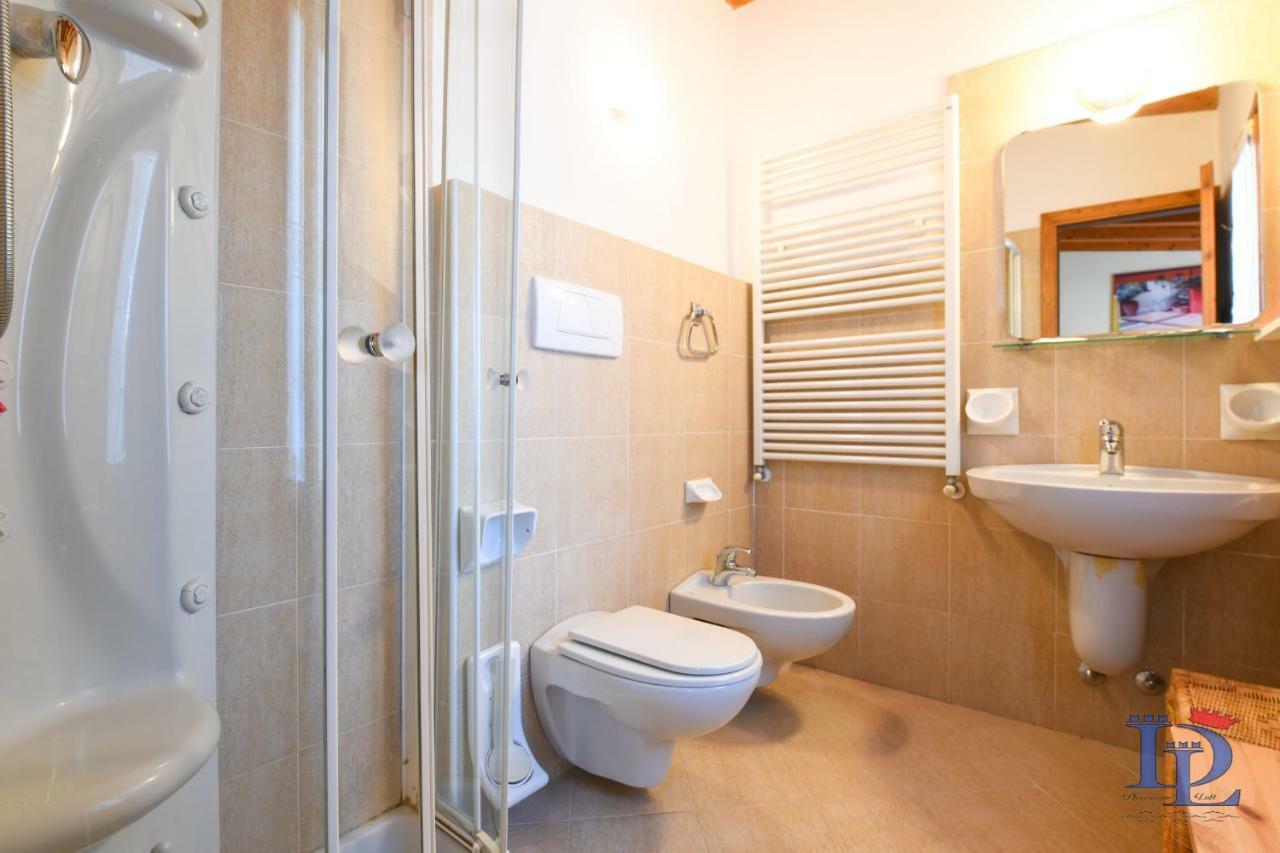 Desenzanoloft Official Partner Marriott Homes & Villas -Penthouse Never Say Never Sirmione Castle View Dış mekan fotoğraf