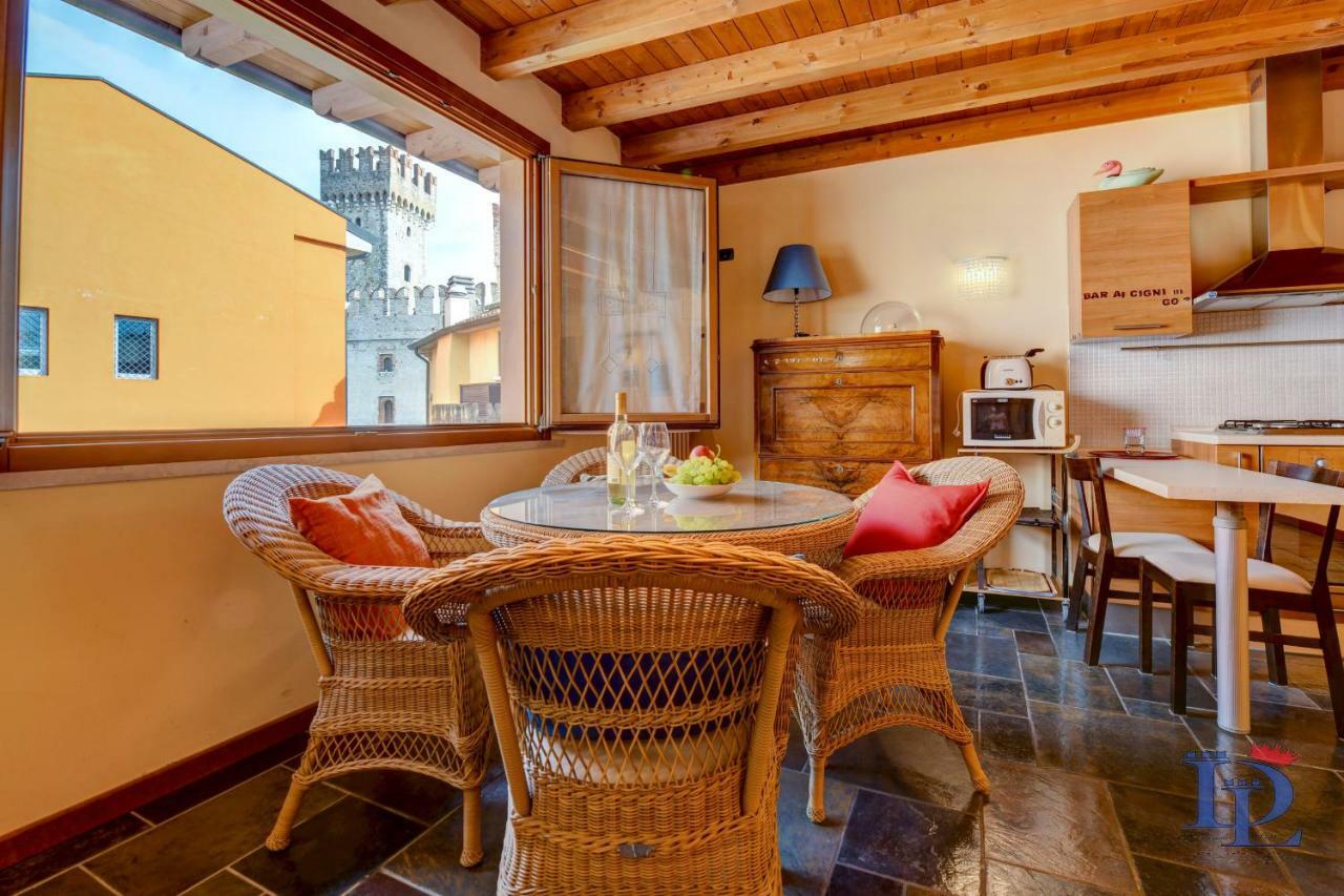 Desenzanoloft Official Partner Marriott Homes & Villas -Penthouse Never Say Never Sirmione Castle View Dış mekan fotoğraf