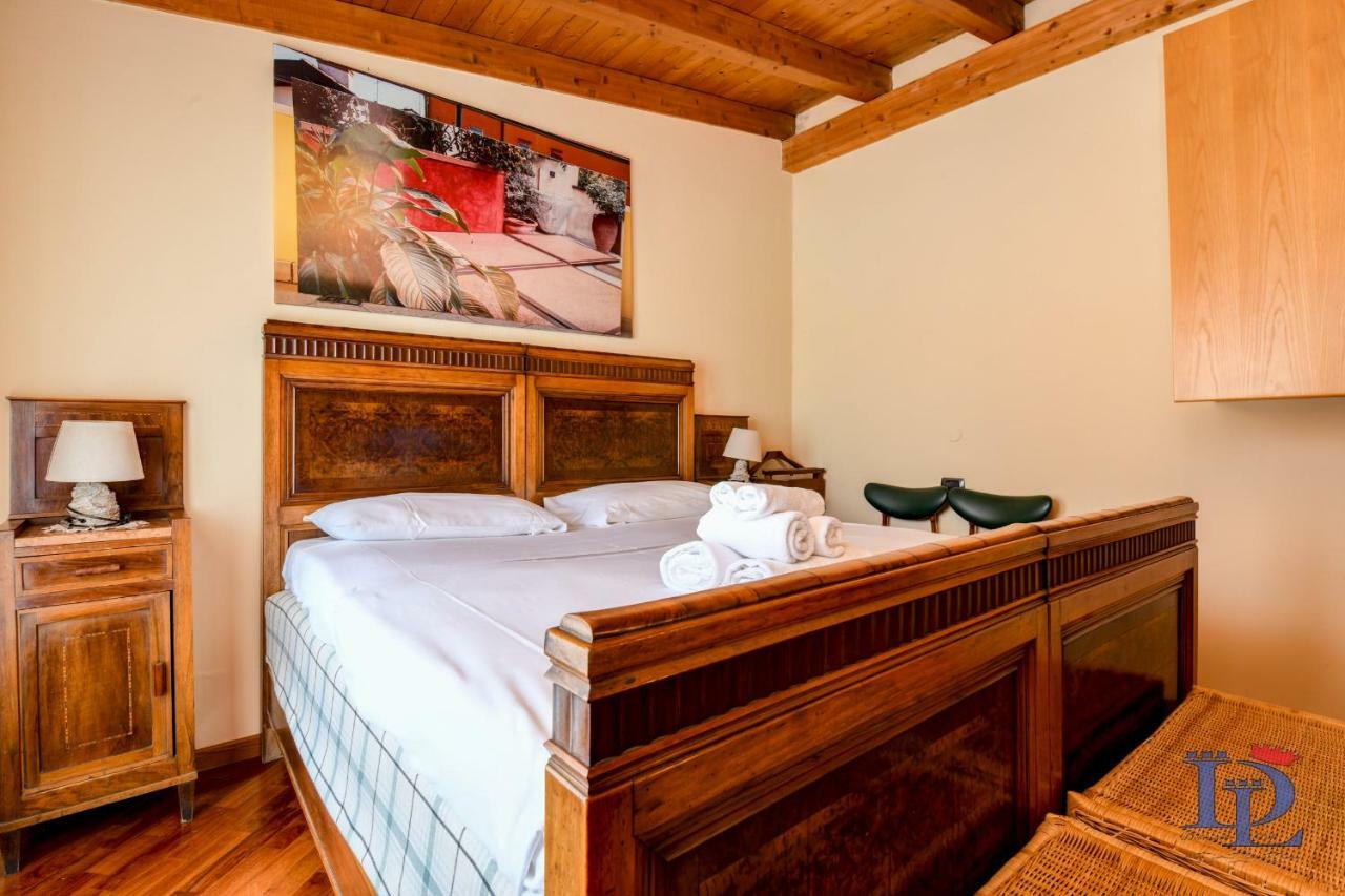 Desenzanoloft Official Partner Marriott Homes & Villas -Penthouse Never Say Never Sirmione Castle View Dış mekan fotoğraf